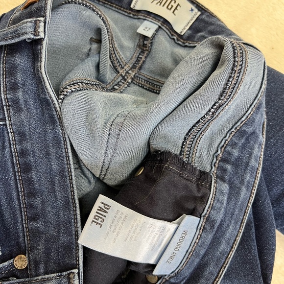 ⭐️ PAIGE Skinny Jeans - Picture 5 of 6